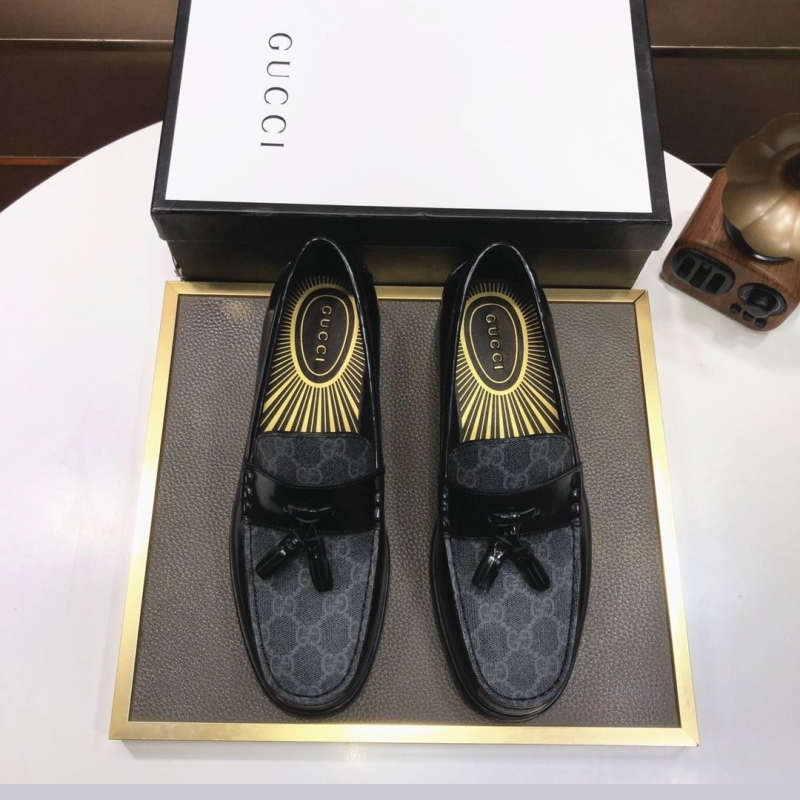 G*u*i leather shoes